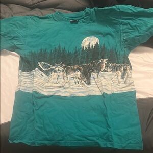 XL Teal Winter Wolf Graphic tShirt
